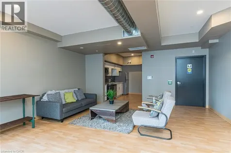 690 King Street West Kitchener ON N2G 0B9