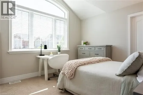 3122 Saddleworth Crescent Oakville ON L6M 0A8