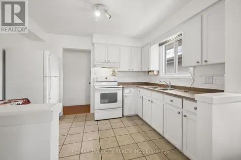 26 Tutton Place Cambridge ON N1R 4S8