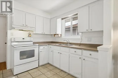 26 Tutton Place Cambridge ON N1R 4S8