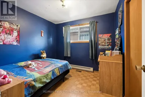 26 Tutton Place Cambridge ON N1R 4S8
