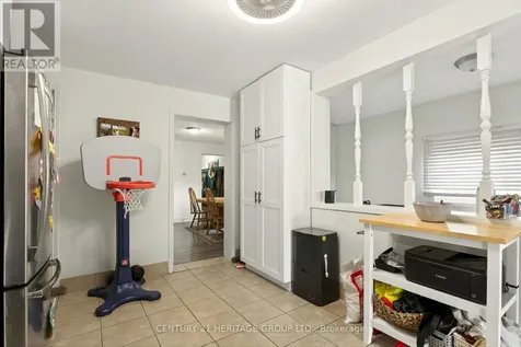 62 Emerald Street North Hamilton (landsdale) ON L8L 5K3