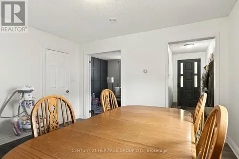 62 Emerald Street North Hamilton (landsdale) ON L8L 5K3