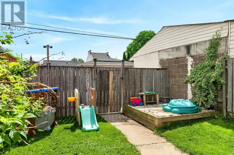 62 Emerald Street North Hamilton (landsdale) ON L8L 5K3