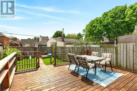 62 Emerald Street North Hamilton (landsdale) ON L8L 5K3