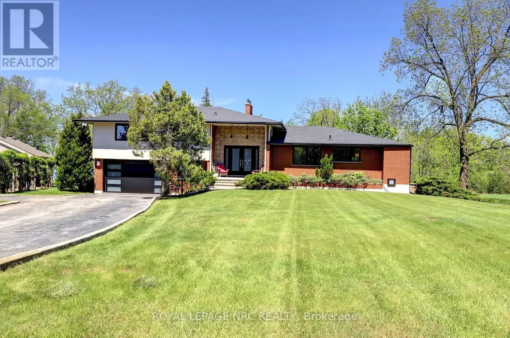 44 Fifty Road Hamilton ON L8J 2X6