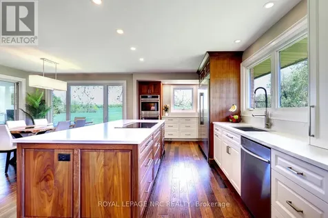 44 Fifty Road Hamilton ON L8J 2X6