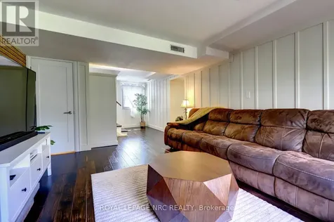 44 Fifty Road Hamilton ON L8J 2X6