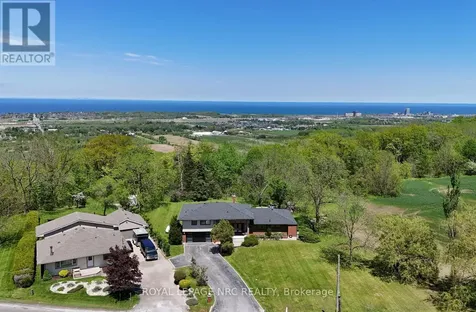 44 Fifty Road Hamilton ON L8J 2X6