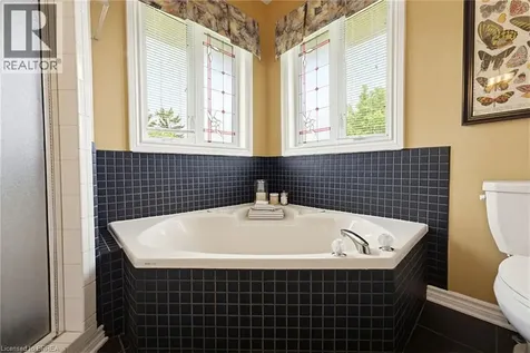 30 Doon Drive London ON N5X 3X2