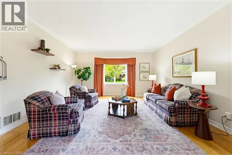 30 Doon Drive London ON N5X 3X2