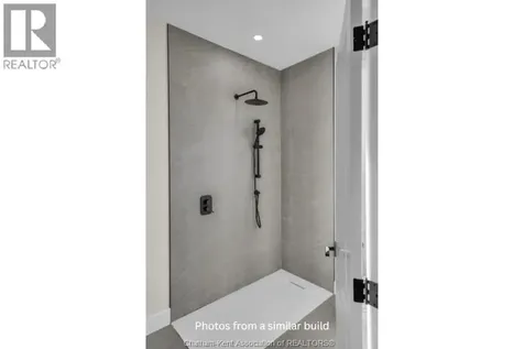 14 Rosewood Crescent Chatham ON N7M 0V4