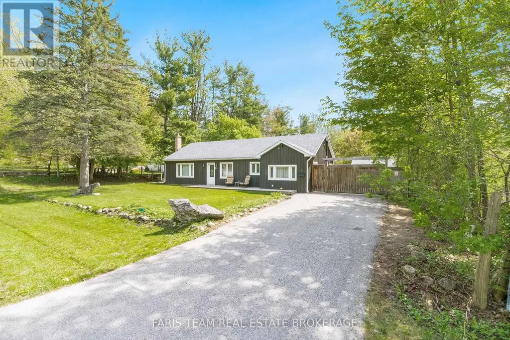9 Colborne Street Oro-medonte ON L4M 4S1