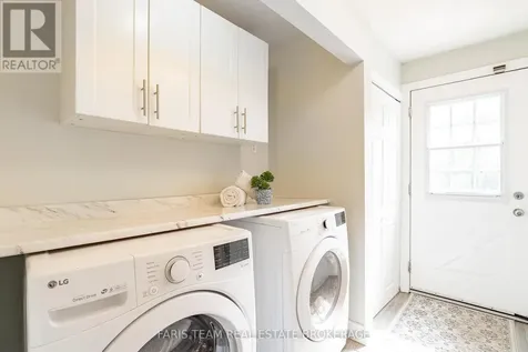 9 Colborne Street Oro-medonte ON L4M 4S1