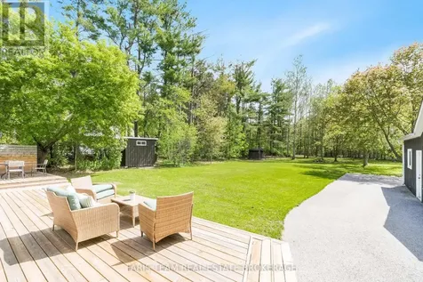 9 Colborne Street Oro-medonte ON L4M 4S1