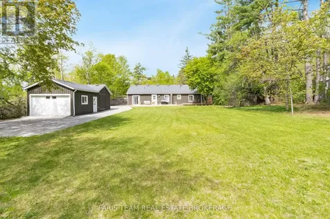 9 Colborne Street Oro-medonte ON L4M 4S1