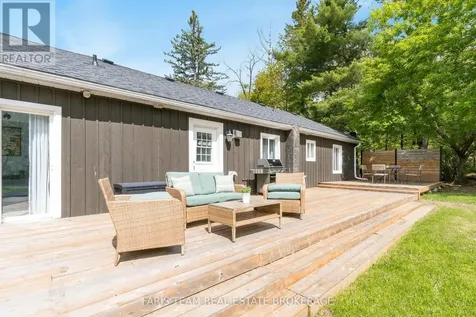9 Colborne Street Oro-medonte ON L4M 4S1