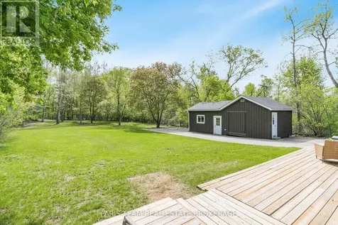 9 Colborne Street Oro-medonte ON L4M 4S1