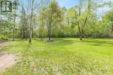 9 Colborne Street Oro-medonte ON L4M 4S1
