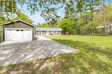 9 Colborne Street Oro-medonte ON L4M 4S1