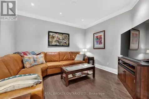 90 Orchard Point Road Orillia ON L3V 8K4