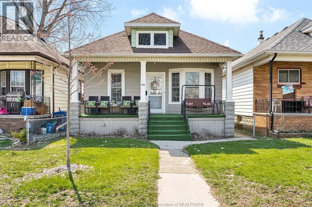 1055 Hall Avenue Windsor ON N9A 2M6