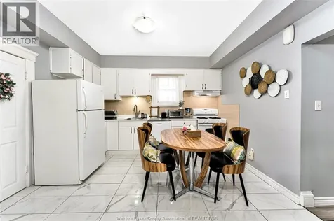 1055 Hall Avenue Windsor ON N9A 2M6