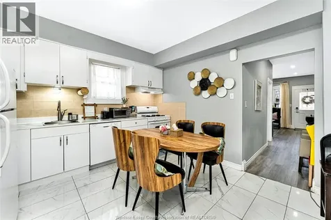 1055 Hall Avenue Windsor ON N9A 2M6