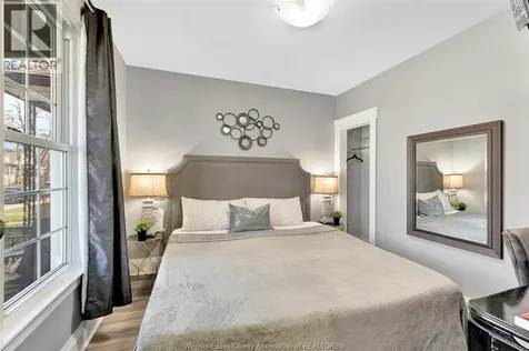 1055 Hall Avenue Windsor ON N9A 2M6
