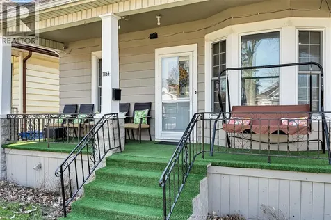 1055 Hall Avenue Windsor ON N9A 2M6