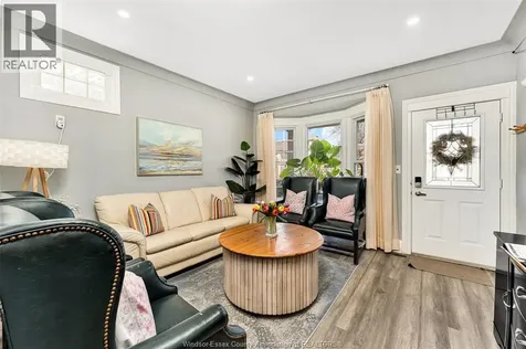 1055 Hall Avenue Windsor ON N9A 2M6