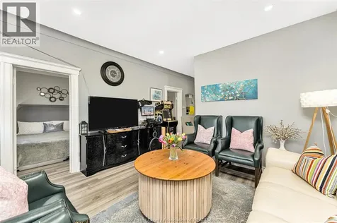 1055 Hall Avenue Windsor ON N9A 2M6