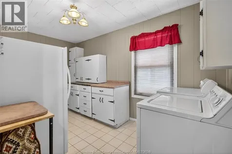 3733 Vaughan Street Windsor ON N9C 1Z6