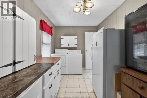 3733 Vaughan Street Windsor ON N9C 1Z6