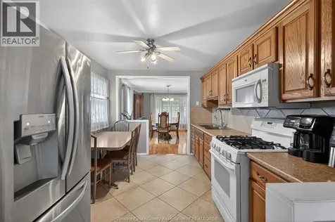 3733 Vaughan Street Windsor ON N9C 1Z6