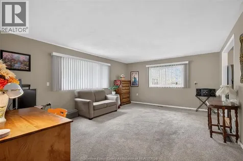 3733 Vaughan Street Windsor ON N9C 1Z6