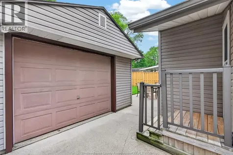 3733 Vaughan Street Windsor ON N9C 1Z6