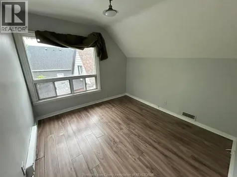 3153 Peter Street Windsor ON N9C 1H3