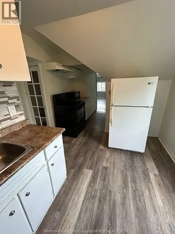 3153 Peter Street Windsor ON N9C 1H3