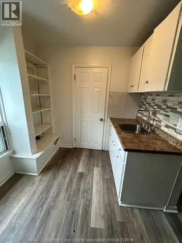 3153 Peter Street Windsor ON N9C 1H3