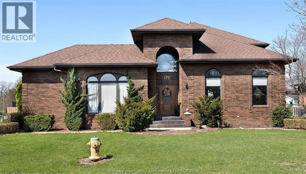 172 Pointe West Amherstburg ON N9V 3R6