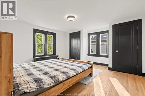 2163 Victoria Windsor ON N8X 1P8