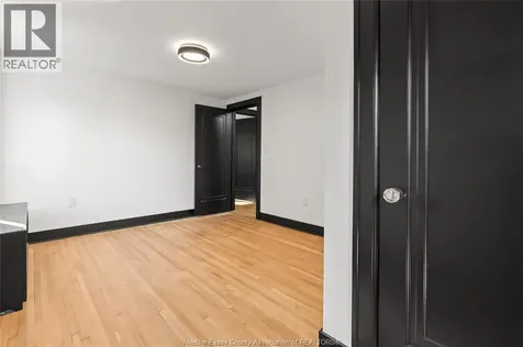 2163 Victoria Windsor ON N8X 1P8