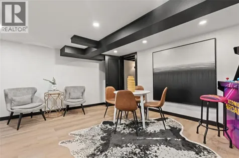 2163 Victoria Windsor ON N8X 1P8
