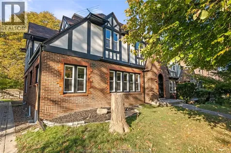 2163 Victoria Windsor ON N8X 1P8