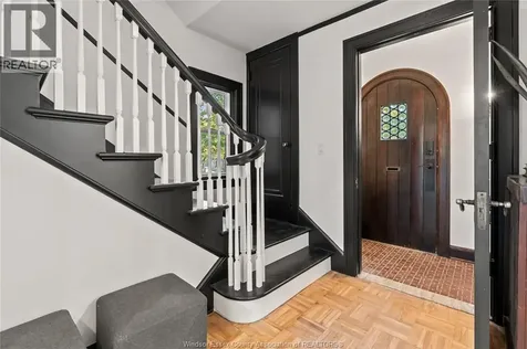 2163 Victoria Windsor ON N8X 1P8