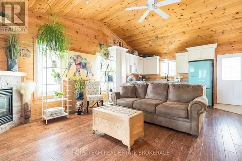 3 Awenda Avenue Wasaga Beach ON L9Z 1X7