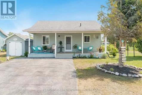 3 Awenda Avenue Wasaga Beach ON L9Z 1X7