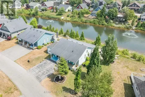 3 Awenda Avenue Wasaga Beach ON L9Z 1X7