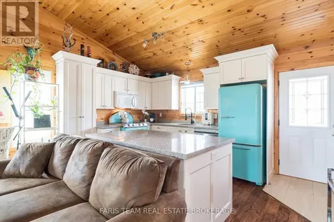 3 Awenda Avenue Wasaga Beach ON L9Z 1X7